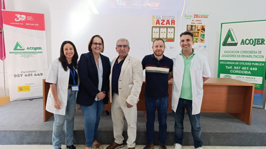 Un programa de Acojer y el IMDEEC forma a 18 personas en situación de vulnerabilidad como monitores en adicciones