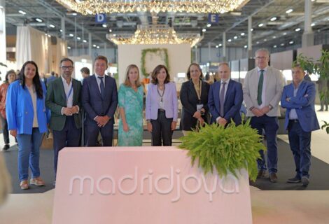 El Ayuntamiento inaugura su stand en MadridJoya, donde se une por primera vez a todo el sector joyero cordobés