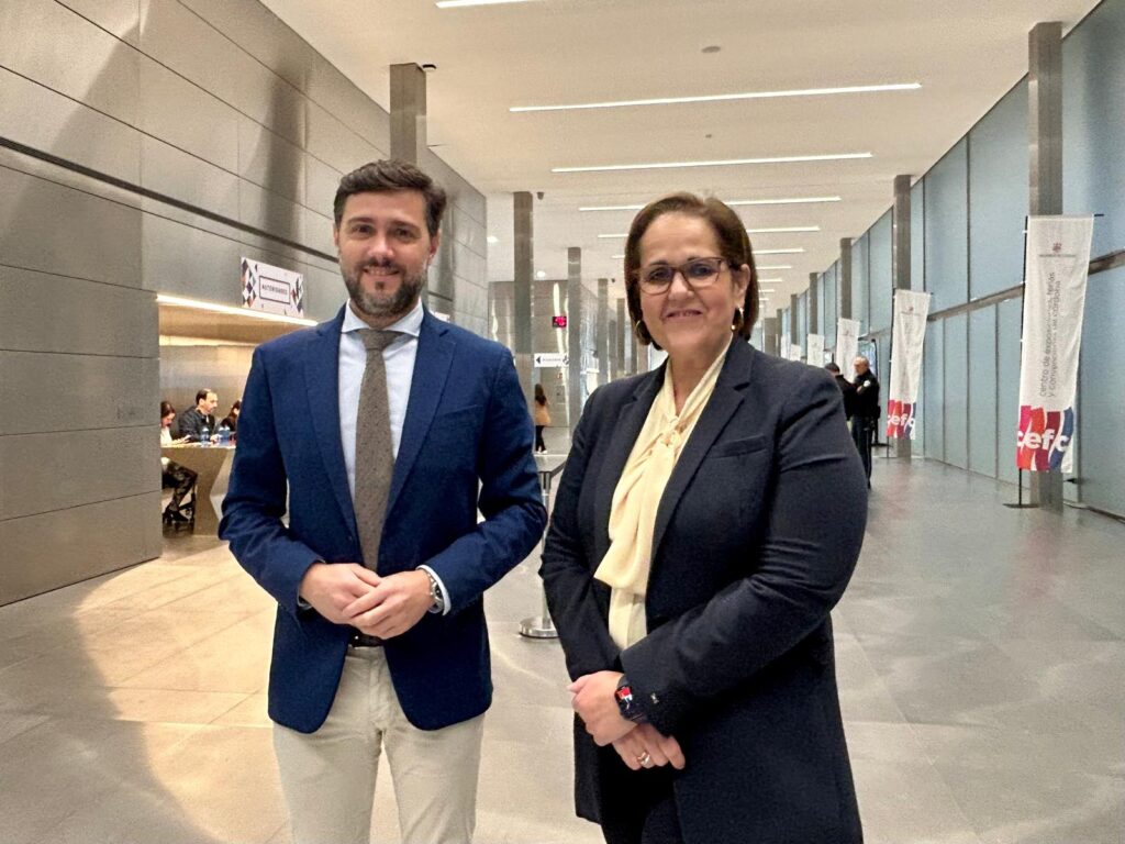 El IMDEEC y AJE unen esfuerzos para impulsar el talento emprendedor en Córdoba